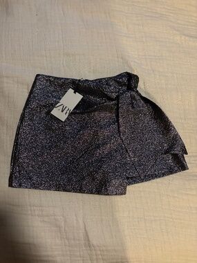 ZARA Mini Skirt, Womans US L *NEW*